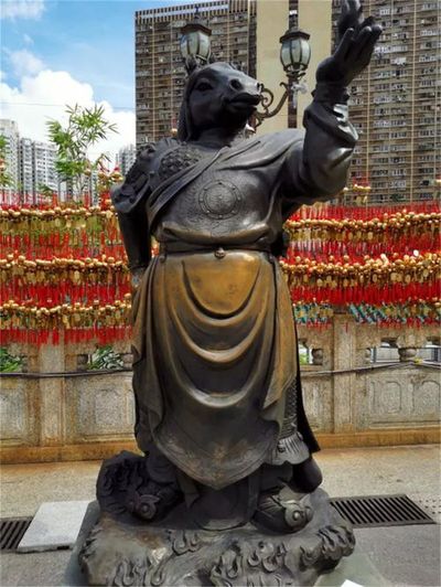 2002年属马的吉利数字